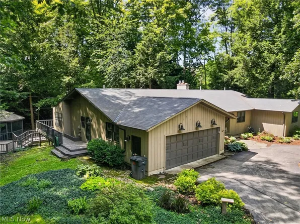 4321 N Forest Ridge Dr, Ashtabula, OH 44004
