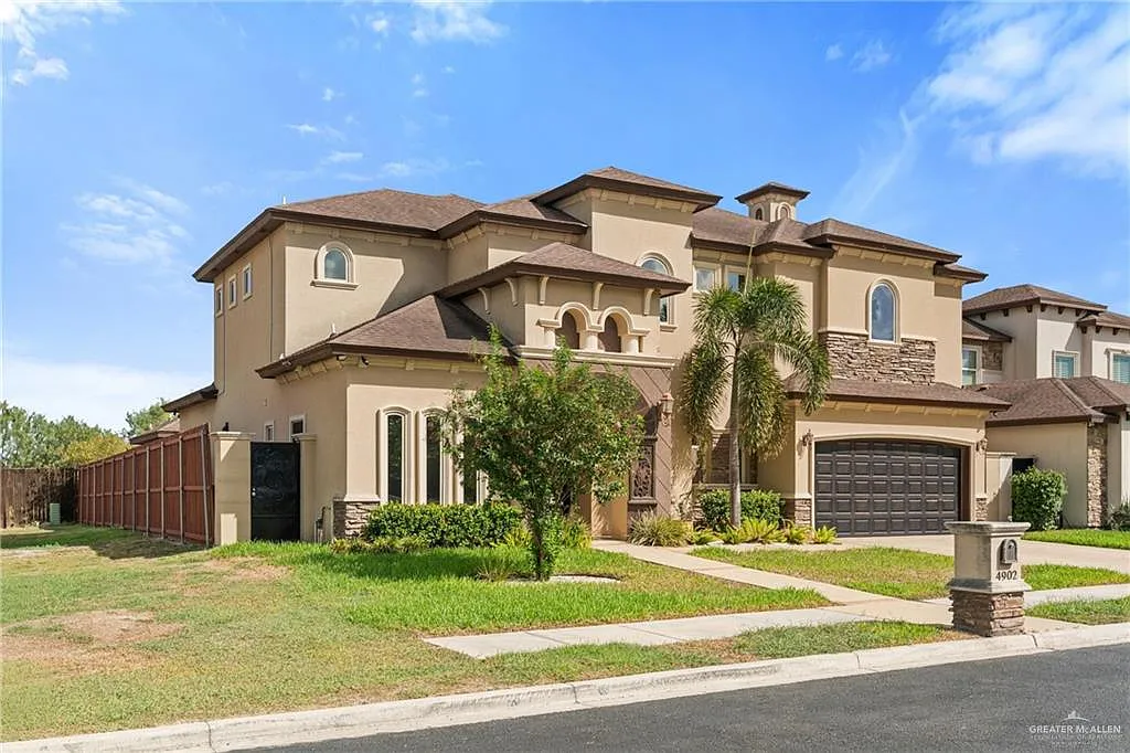 5 bed, 5.0 bath, 3441 sqft, $3,950 — Photo 2