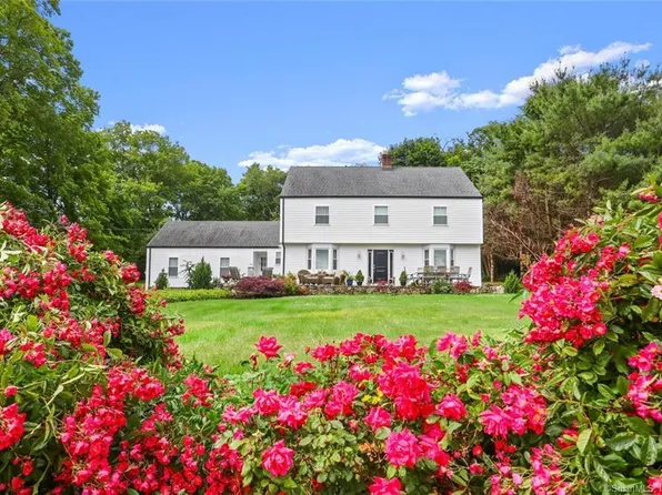 424 Church Hill Road, Trumbull, CT 06611
