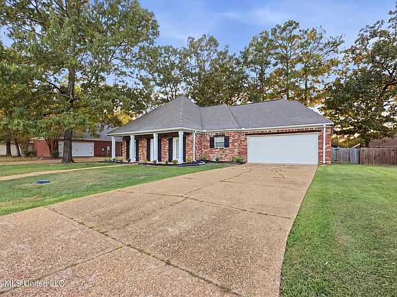 2nd image of 1007 Riverchase North Dr