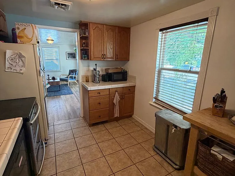 130 W Westwood Ave — Photo 6
