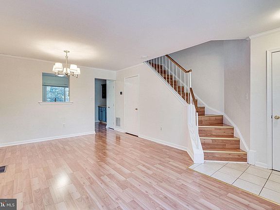 4th image of 5694 White Dove Ln