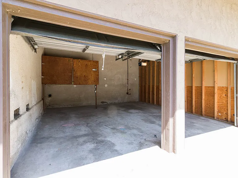 2102 Mathews Ave #B — Photo 11