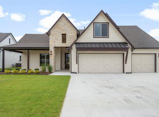 14187 S College Ave E, Bixby, OK 74008