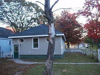 2nd image of 1657 Elwood St