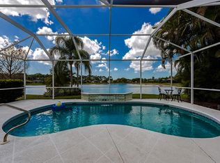 484 Crossfield Cir, Naples, FL 34104