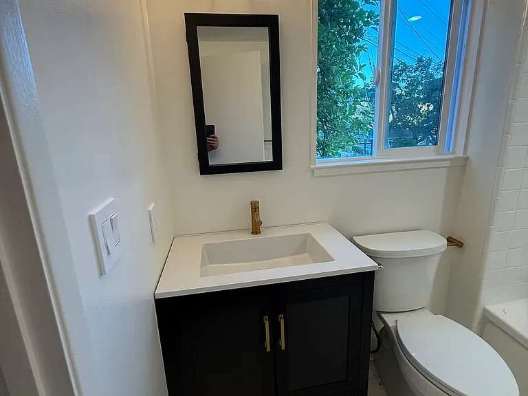 35 Longwood Dr — Photo 14
