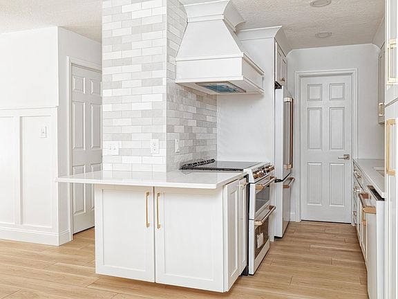 5th image of 3018 Plaza Terrace Dr #3018