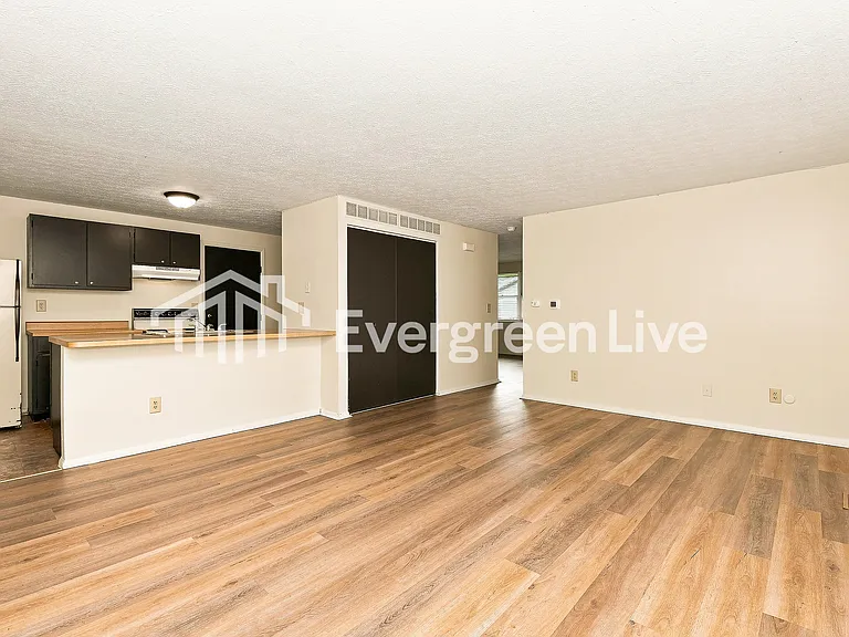 8127 Mount Charles Dr — Photo 5