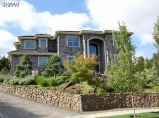 11737 SE Brockenhurst Cir, Happy Valley, OR