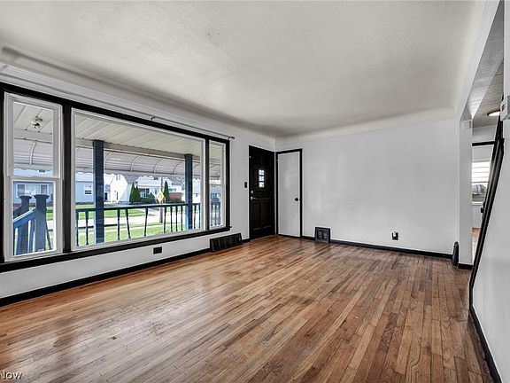 5th image of 5365 E 131st St