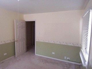 5th image of 16748 Oconto Ave