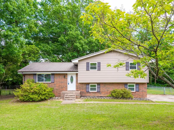 27 Edgewood Cir, Fort Oglethorpe, GA 30742