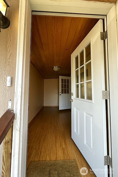 3rd image of 700 NW Crosby Avenue #84