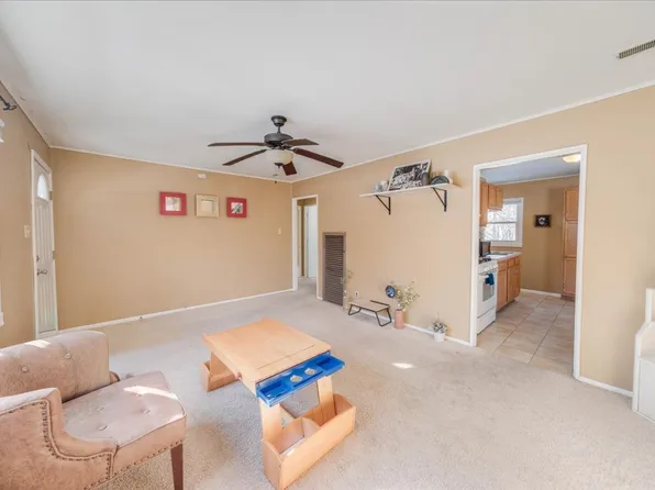 1201 S Lynn St, Urbana, IL 61801