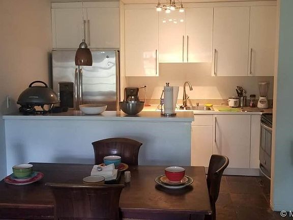 3rd image of 1400 NE 127th St #310