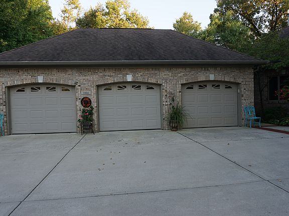 3 Bay Deep Garage