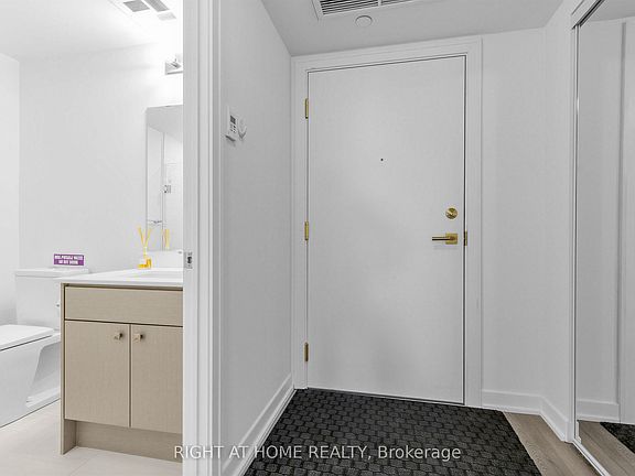 5th image of 2 Manderley Dr #316