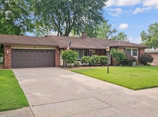 1450 Bristol Dr, Florissant, MO 63031