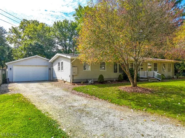 974 Janet Dr, Kent, OH 44240
