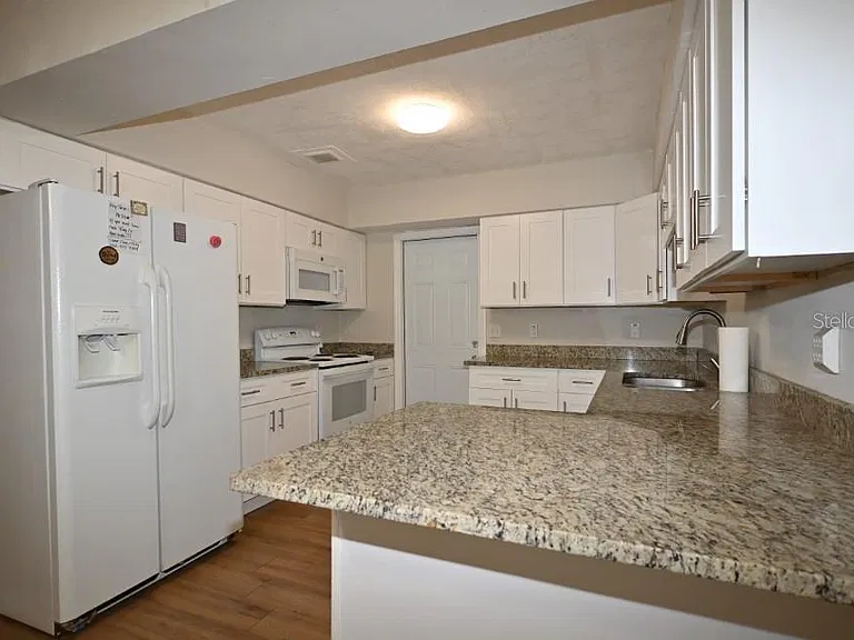 37017 Meridian Ave — Photo 13