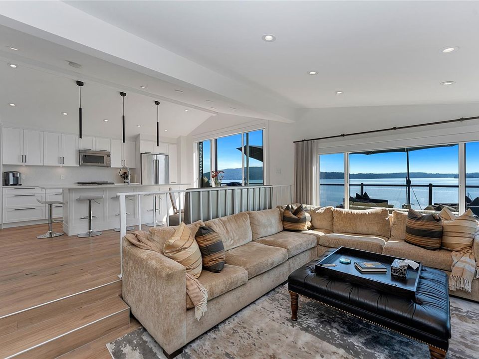 1st image of 1723 Sandy Beach Rd #4