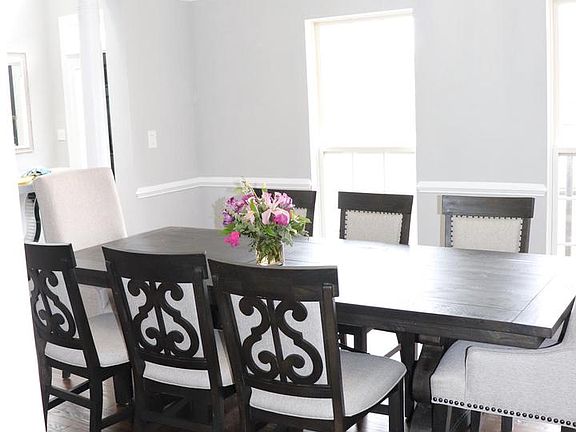 5th image of 210 Potomac Ridge Dr