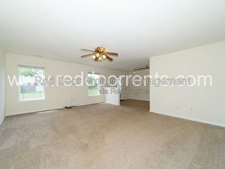 127 Broadmoor Bnd — Photo 18