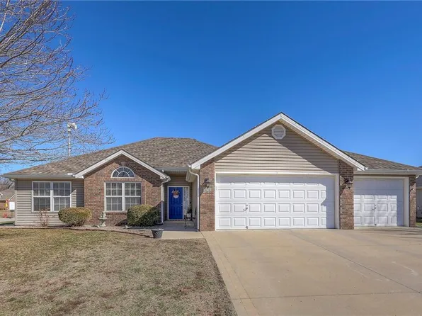 213 NW Jackie Ave, Grain Valley, MO 64029