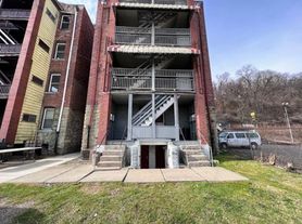 1116 Island Avenue, 1