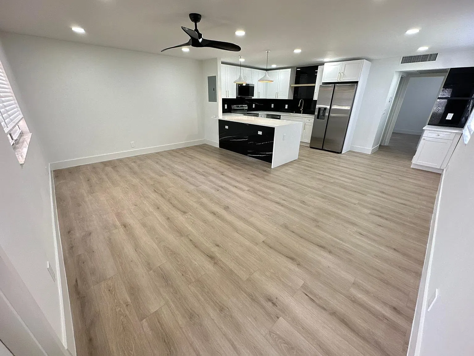 1 bed, 1.5 bath, 720 sqft, $1,795 — Photo 1