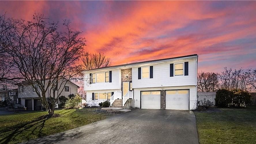1st image of 15 Guernsey Drive