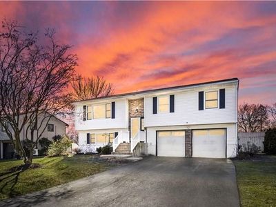 15 Guernsey Drive, New Windsor, NY, 12553