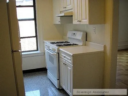 Rented by Sovereign Associates | media 13