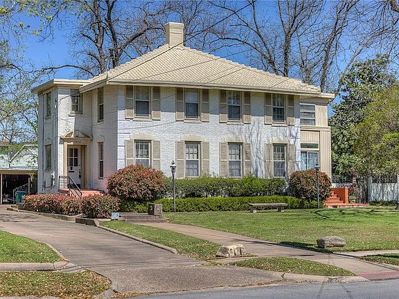 5th image of 1808 Park St