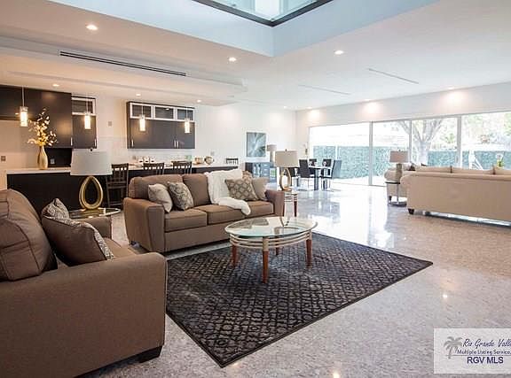 3rd image of 314 Calle Jacaranda