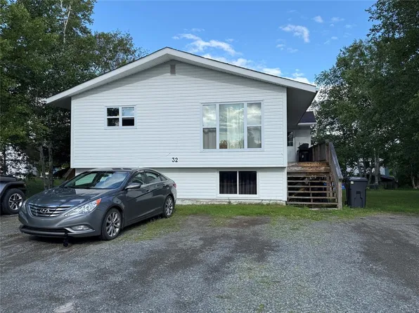 32 Muir Avenue, Grand Falls Windsor, NL A2A2H9