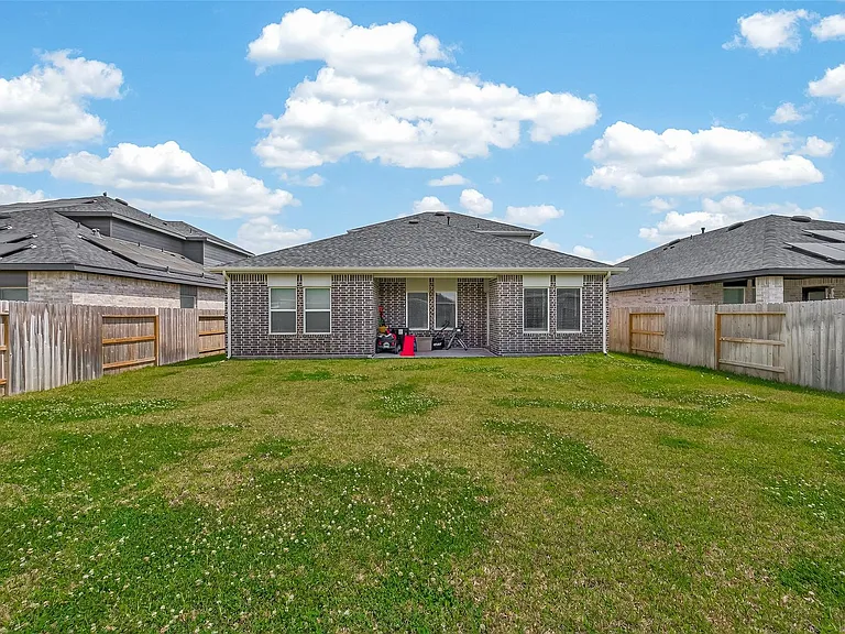 6107 Ginevra Summers Dr — Photo 48