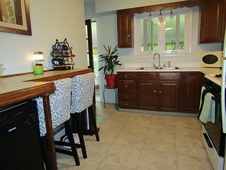 4th image of 8 Meadow Ln