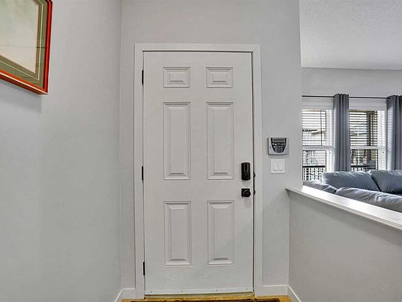 3rd image of 46 S Walden Rd SE