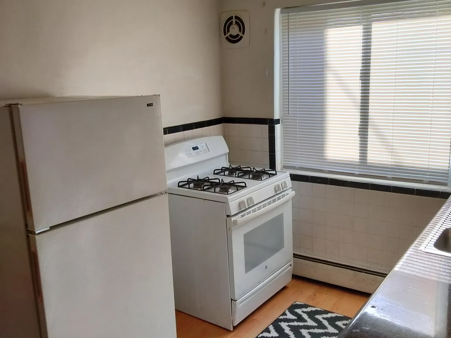 1 bed, 775 sqft, $895 — Photo 3
