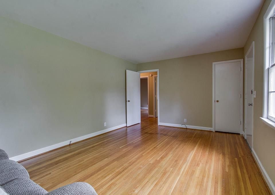 2nd image of 3604 Caldwell Ct