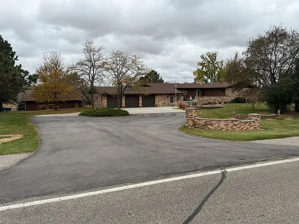 4600 Golf Course Rd, Watertown, SD 57201