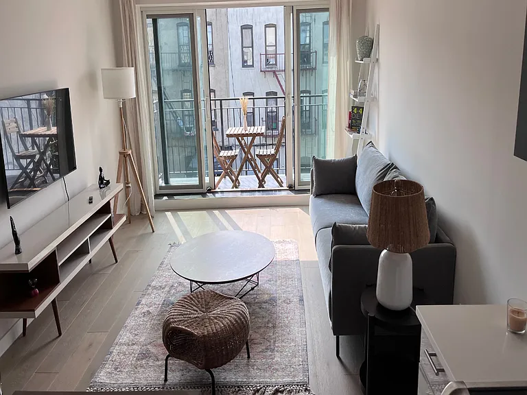 1390 Putnam Ave #4R — Photo 12