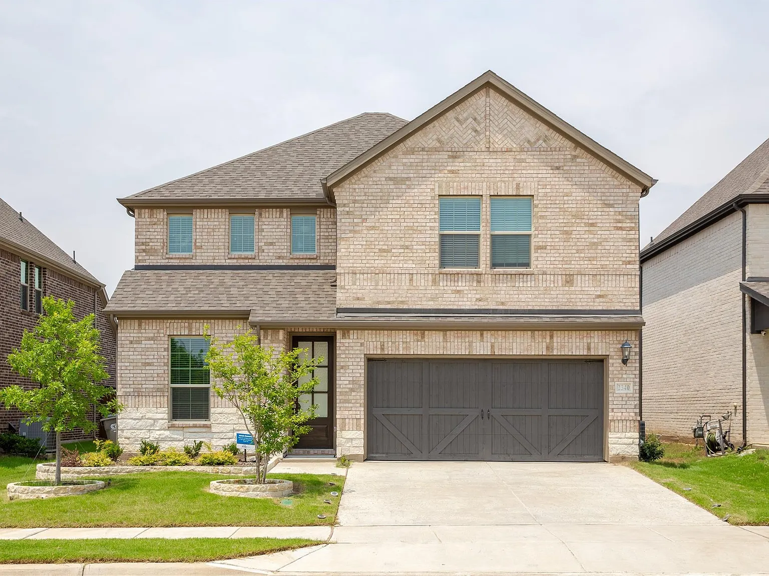 4 bed, 3.5 bath, 2630 sqft, $2,750 — Photo 1