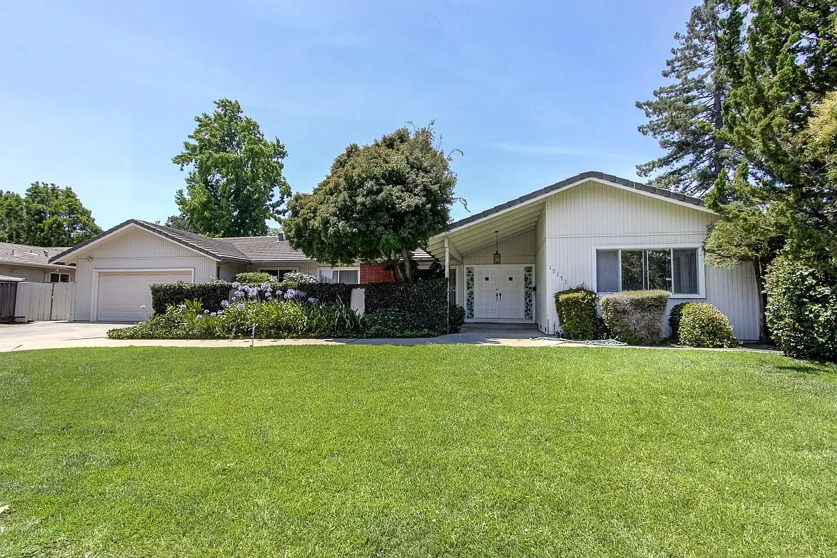 13171 Via Arriba Dr photo 1