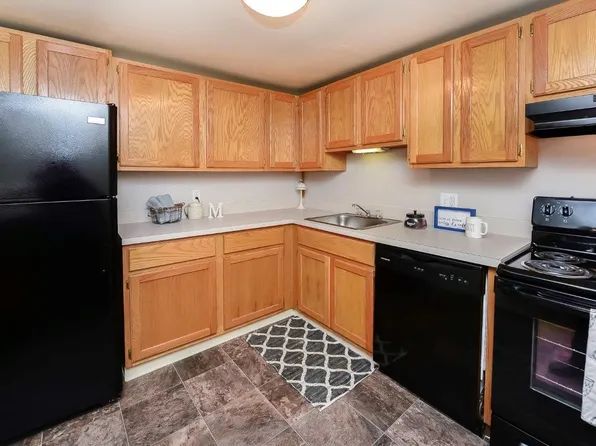 Greentree Village Townhomes