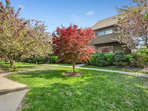 455 Hope Street APT 1B, Stamford, CT 06906