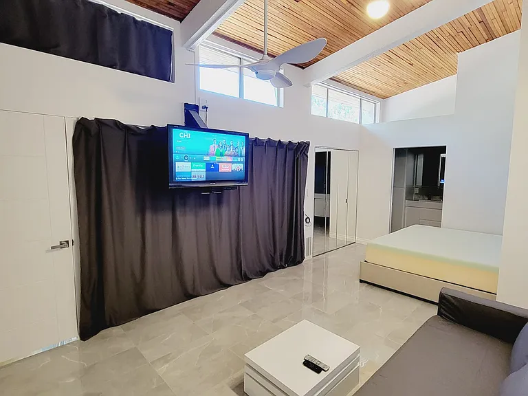 5460 White Oak Ave — Photo 18