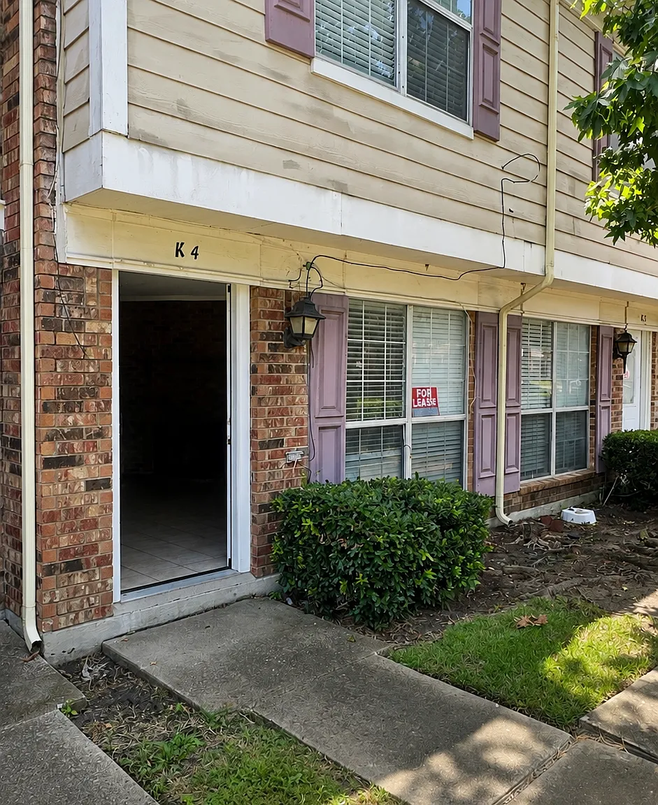 2 bed, 1.5 bath, 1100 sqft, $1,700 — Photo 2